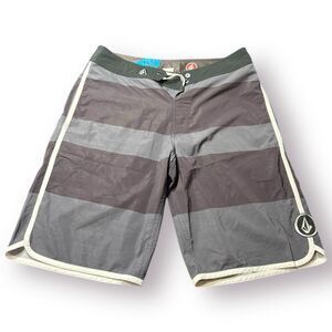 Volcom Gray Striped Board Shorts Size 32" Swim‎ Trunks Retro Beach Shorts Y2K